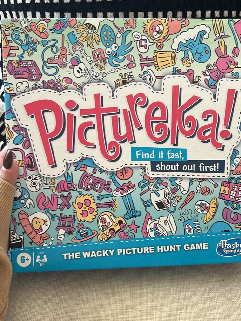 Hasbro Pictureka! Board Game - Pink & Blue Art